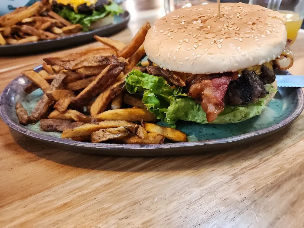 Cheeseburger with Bacon