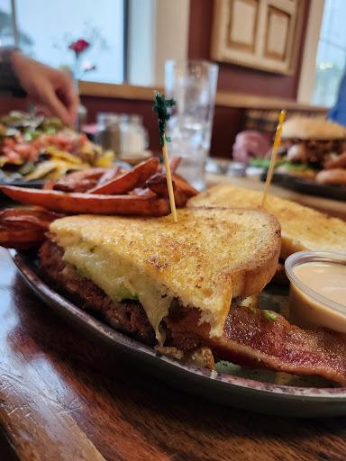 Joe's Green Barn Restaurant